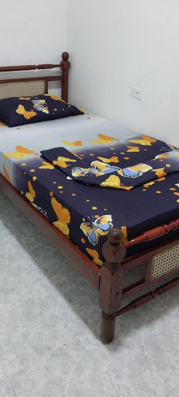 La Medellin Hostal Cartagena エクステリア 写真