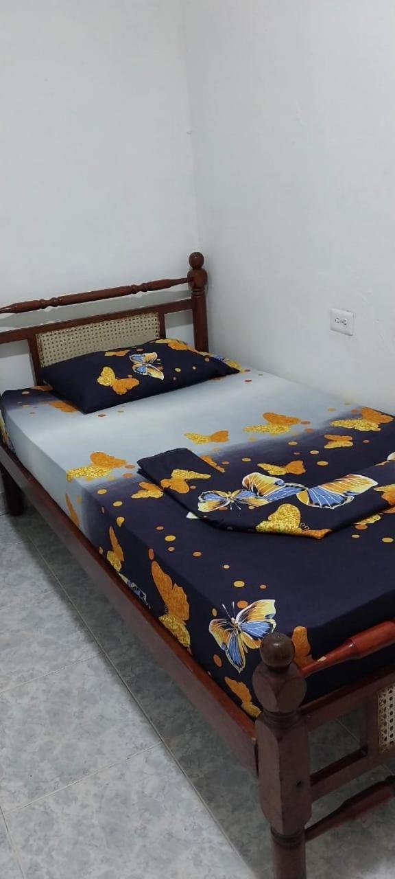 La Medellin Hostal Cartagena エクステリア 写真